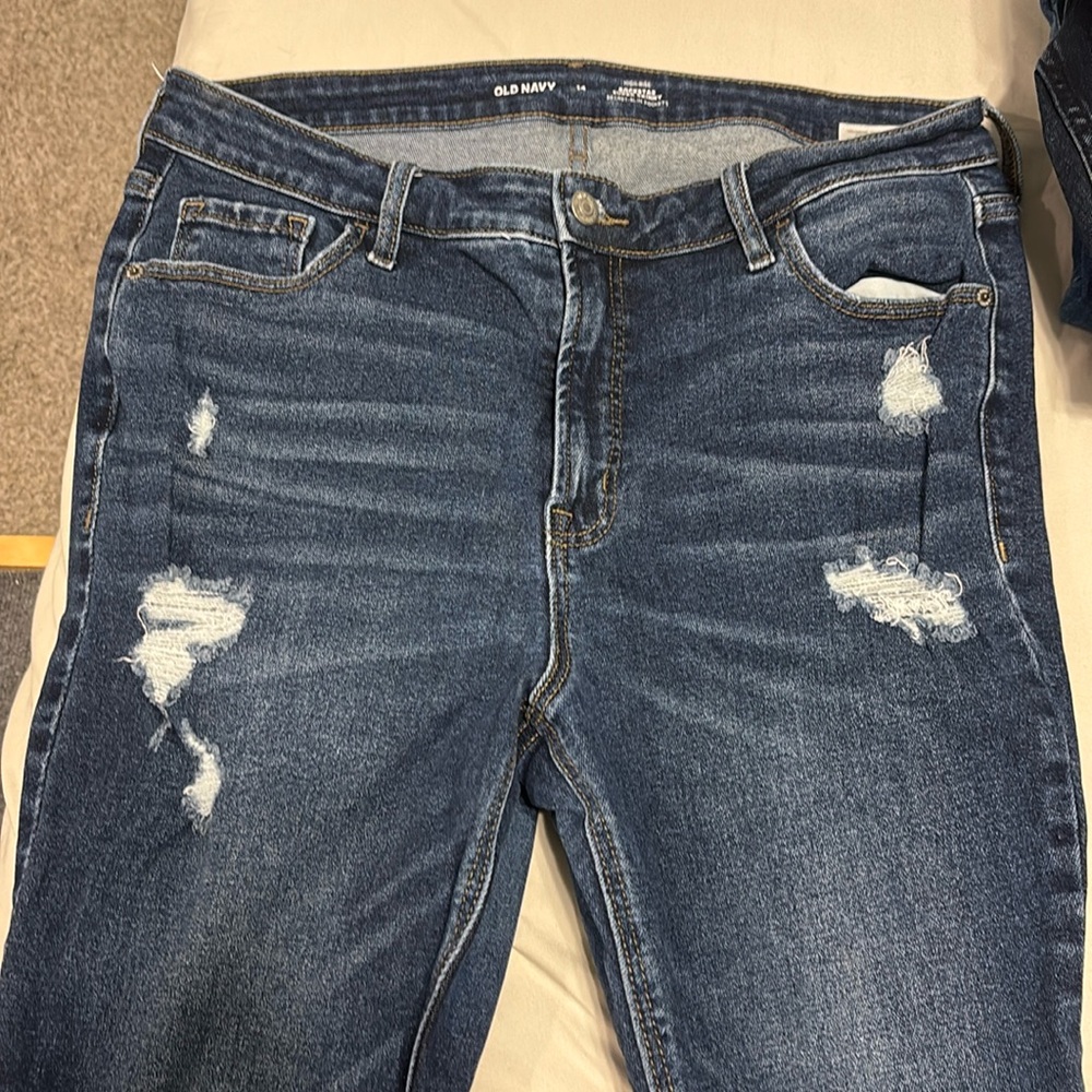 Old Navy high-rise rockstar, super skinny jeans, distressed